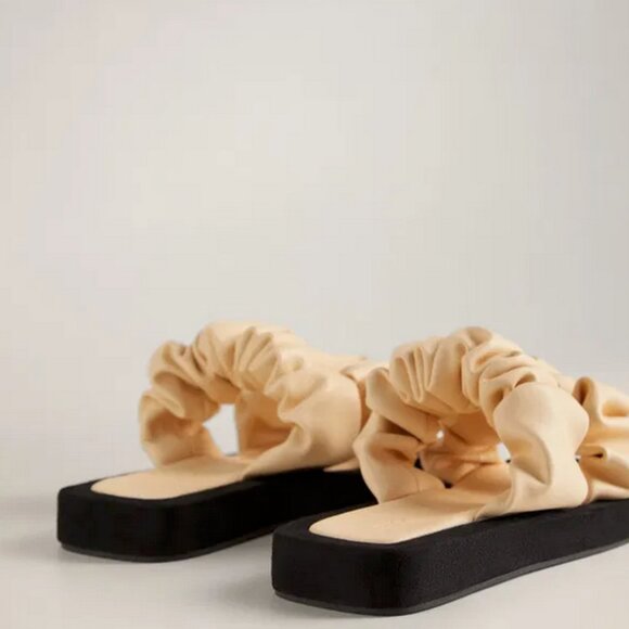 Mango Rufi Leather Ruched Strip Square Toe Sandals in Contrast Cream and Black - Picture 3 of 14